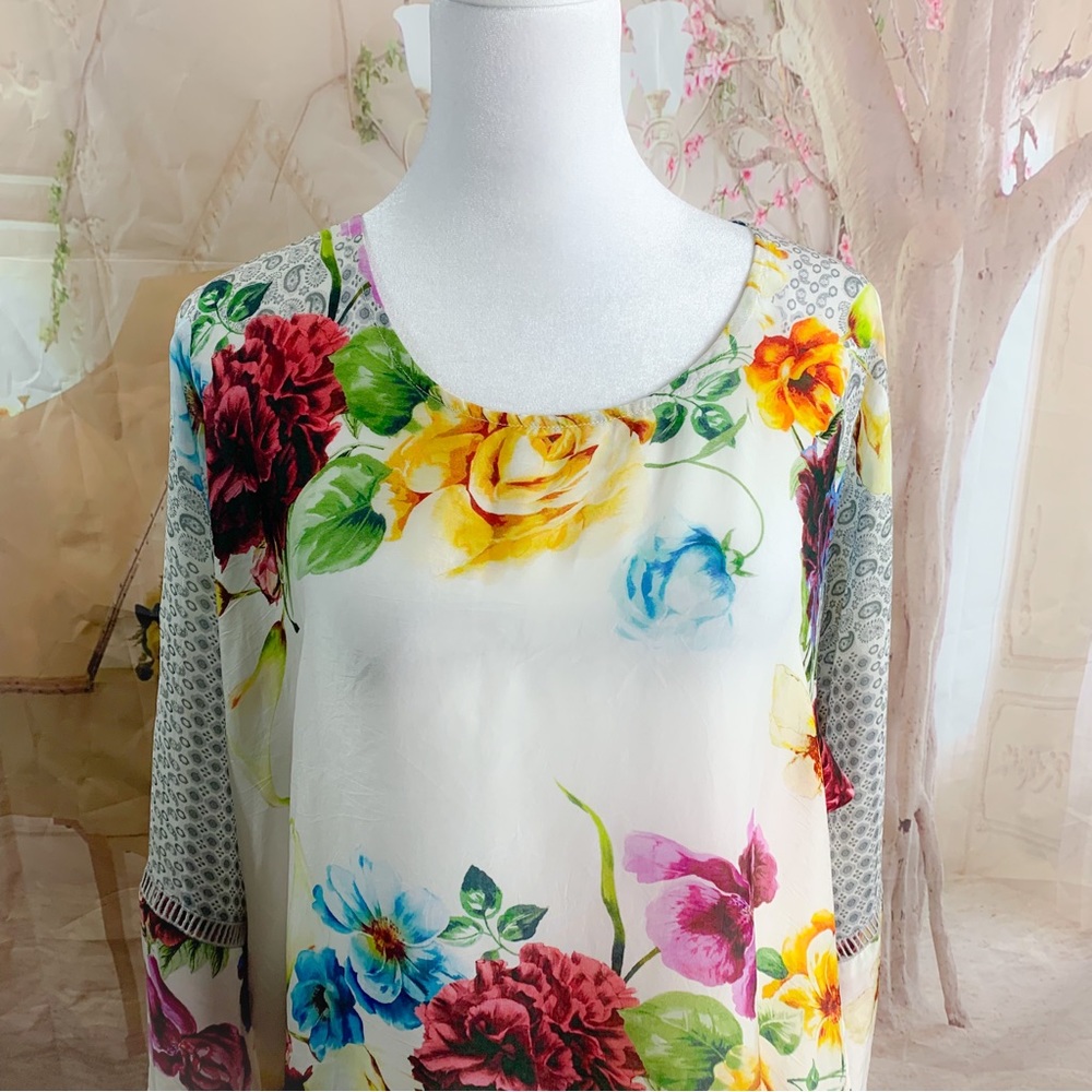 NEW Johnny Was Silky Linden Floral Blouse - Picture 3 of 11